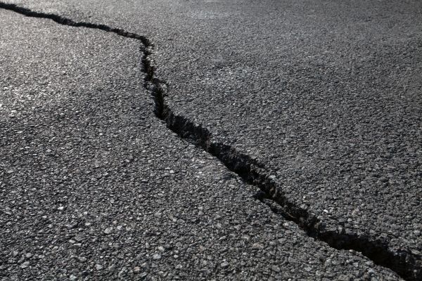 Cost of Asphalt Crack Filling in Roseville
