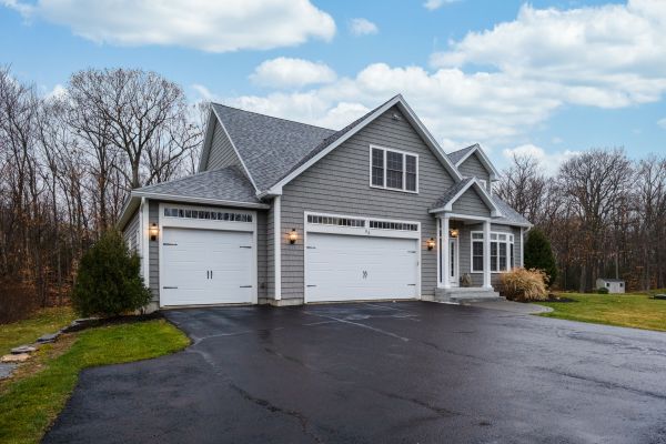 Cost of Driveway Tarring in Roseville