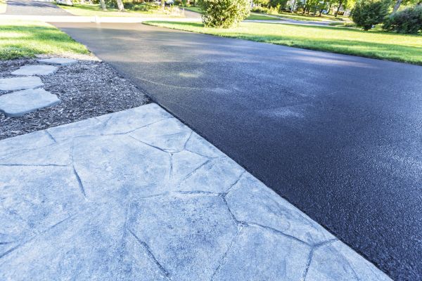 Cost of Residential Driveway Sealing in Roseville