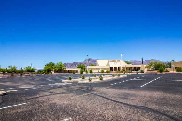 Parking Lot Crack Filling in Roseville